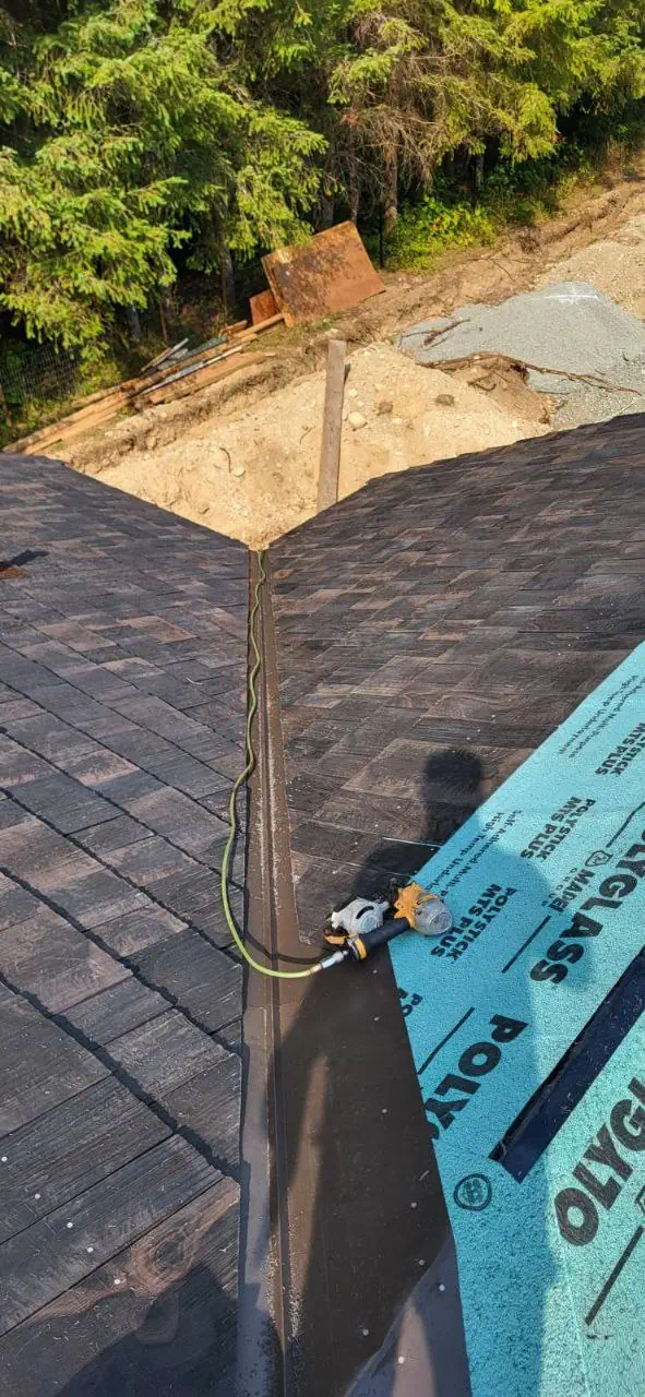 Presidential shingle repair project in Bothell
