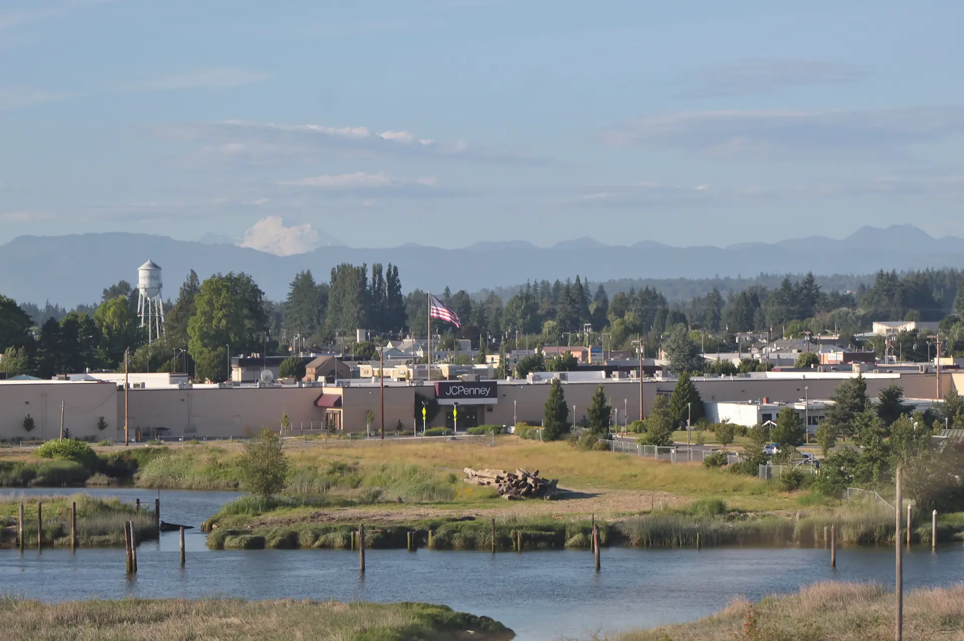 Crew on a pitched Marysville roof
