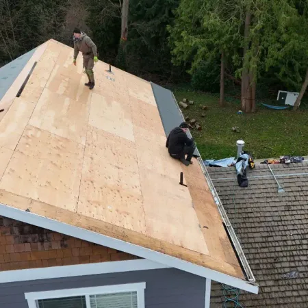 Crew responding after wind damage across Western Washington