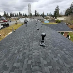 New shingles work in Seattle
